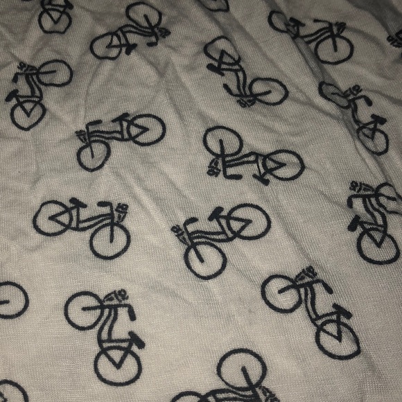 shirt - Picture 2 of 3